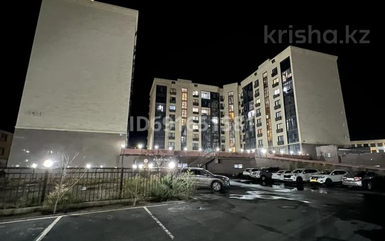 2-комнатная квартира, 70 м², 1/8 этаж, Абулхаир Хана 41 за 39 млн 〒 в Атырау — фото 2