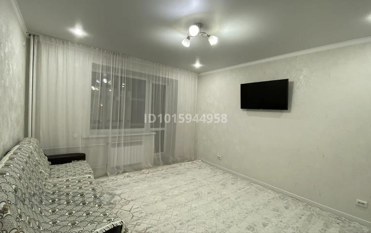 2-бөлмелі пәтер · 60 м² · 2/9 қабат, Дулатова 77, бағасы: 300 000 ₸ в Кокшетау — фото 5