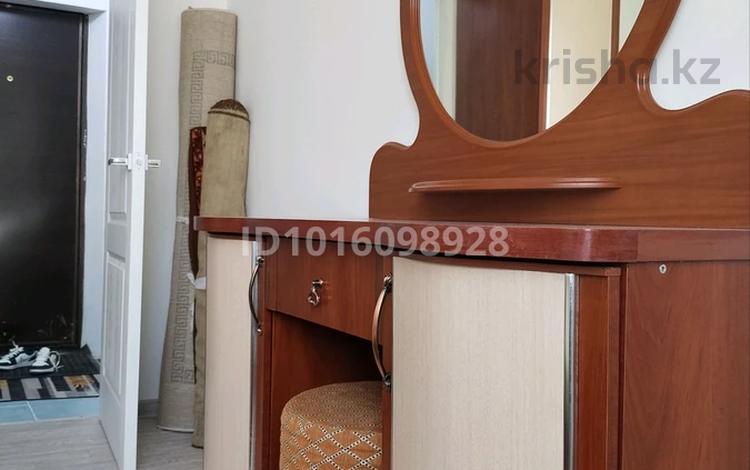 2-комнатная квартира · 60 м² · 2/5 этаж, 6 микрайон 15 за 220 000 ₸ в Жанатасе — фото 2