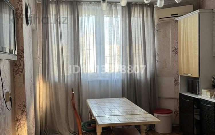 3-комнатная квартира · 74 м² · 9/9 этаж, мкр Аксай-1А за 45 млн ₸ в Алматы, Ауэзовский р-н — фото 2