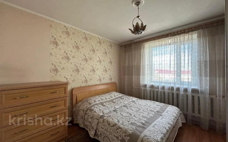 3-комнатная квартира, 64 м², Назарбаева за ~ 20.3 млн 〒 в Петропавловске — фото 10