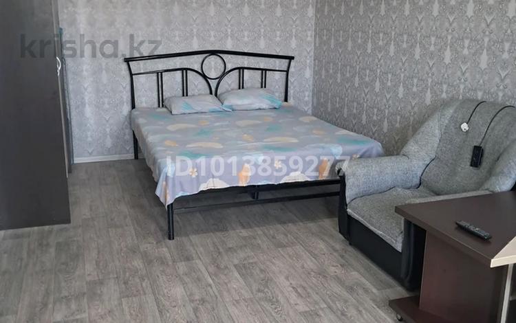 1-комнатная квартира · 40 м² · 3/7 этаж, 4-й мкр 56 за 8 000 ₸ в Актау — фото 2