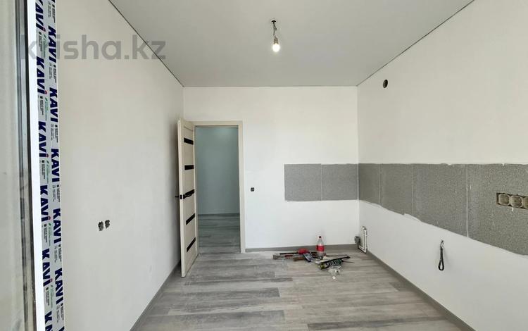 2-комнатная квартира · 41 м² · 8/8 этаж, мкр Юго-Восток, Муканова 51 — ЖК Каркаралы, район ЖК Отау, Айза за 19 млн ₸ в Караганде, Казыбек би р-н — фото 11