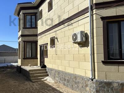 Отдельный дом • 6 комнат • 307.8 м² • 10 сот., Астана Кемер Онгалбаев 37 за 75 млн 〒 в Жанаозен