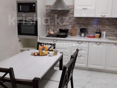 Отдельный дом · 5 комнат · 265 м², Юбилейная 12 за 450 000 〒 в Есик
