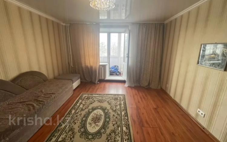 3-комнатная квартира, 63 м², 2/10 этаж, жаяу мусы 1 за 20 млн 〒 в Павлодаре — фото 2