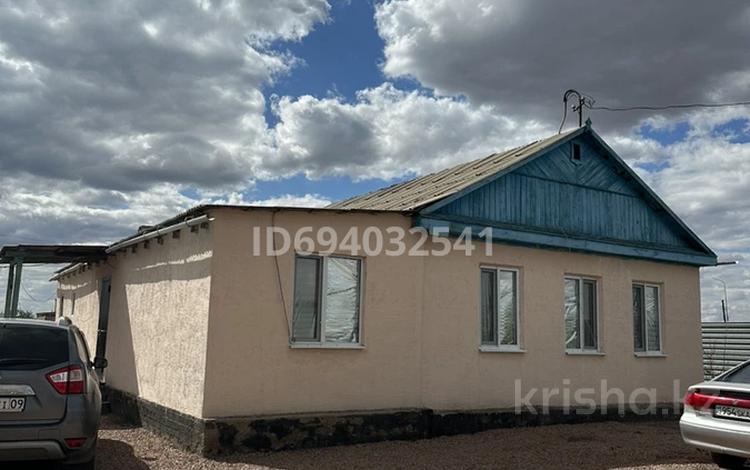 Отдельный дом • 4 комнаты • 61.5 м² • 81.5 сот., Алимжанова 50 за 17 млн 〒 в Балхаше — фото 2