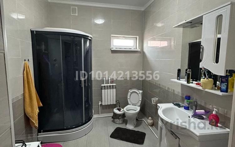 Отдельный дом · 4 комнаты · 200 м² · 8 сот., Илек 25 за 25 млн ₸ в Актобе, жилой массив Курайлы — фото 2