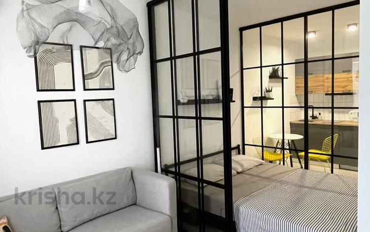1-комнатная квартира · 35 м², Толе би 285/8 к1, 285/8 к2, 285/8 к3, 285/8 к4, 285/8 к5, 285/8 к6, 285/8 к7, 285/8 к8, 285/8 к9, 285/8 к10, 285/8 к11 за 3 000 ₸ в Алматы, Ауэзовский р-н — фото 2
