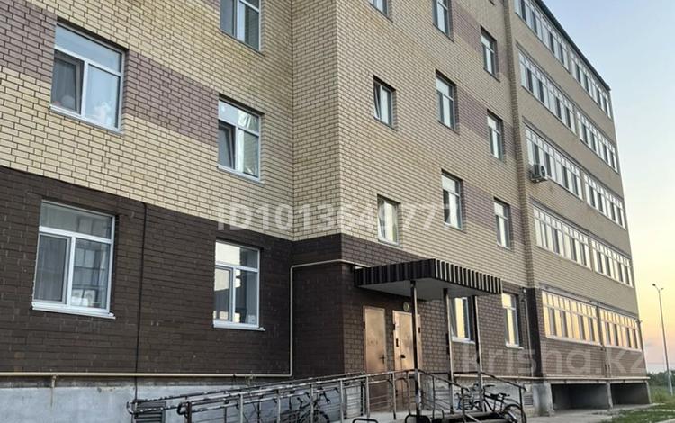 1 комната · 46 м² · 3/5 этаж, мкр. Зачаганск пгт 18 — Мкр Акжайык за 50 000 ₸ в Уральске — фото 2
