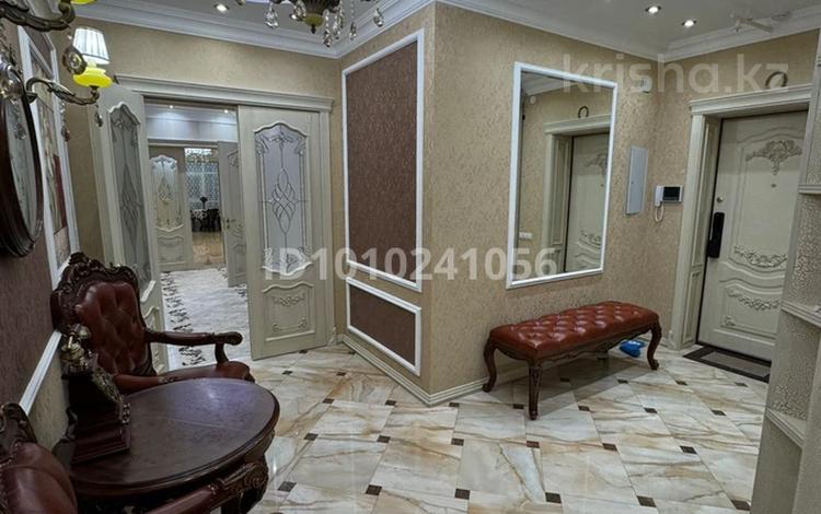 5-комнатная квартира · 288.4 м² · 37/38 этаж, Желтоксан 2/3 — Бухарбай Батыр за 210 млн ₸ в Астане, Сарыарка р-н — фото 2