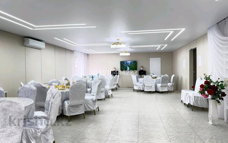 Дом · 7 комнат · 350 м², мкр Уркер, Аскар забикулина 15а за 60 000 ₸ в Астане, Нура р-н — фото 131