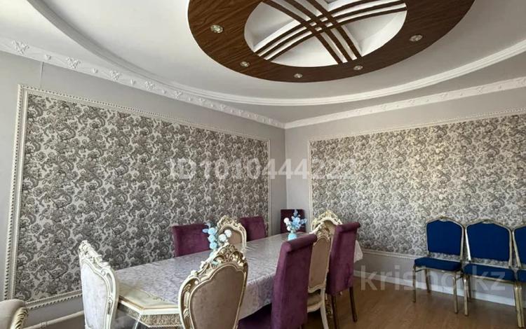 Жеке үй · 7 бөлме · 300 м², мкр Уркер, Аскар забикулина 15а, бағасы: 50 000 ₸ в Астане, Нура р-н — фото 49