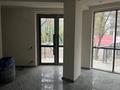 Свободное назначение, офисы, магазины и бутики, склады, общепит, салоны красоты, бани, гостиницы и зоны отдыха, фитнес и спорт, медцентры и аптеки, образование, развлечения, конференц-залы, кабинеты и рабочие места, студии · 298 м² за ~ 5.1 млн ₸ в Алматы, Алмалинский р-н — фото 6