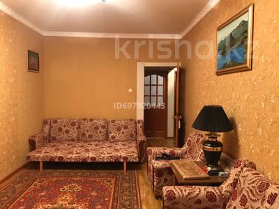 Продажа квартир в Мангистауской обл.: 3-комнатная квартира · 64 м² · 3/5 этаж, 11-й мкр 36 — Дом находится перед садиком за 20 млн 〒 3-комнатная квартира · 64 м² · 3/5 этаж, 11-й мкр 36 — Дом находится перед садиком за 20 млн 〒 в Актау