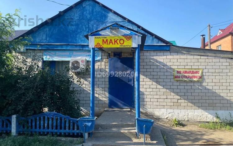 Магазины и бутики · 24 м² за 80 000 ₸ в Актобе, мкр. Курмыш — фото 2