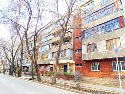 4-бөлмелі пәтер · 85.6 м² · 2/5 қабат, Жамбыла 76 — Чайковского, бағасы: 127 млн ₸ в Алматы, Алмалинский р-н