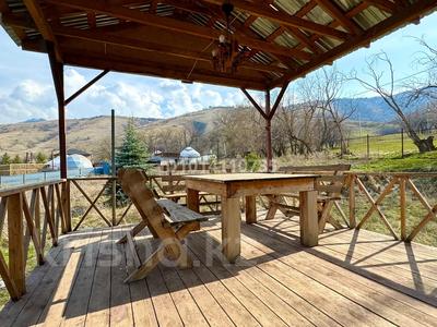 Отдельный дом · 5 комнат · 250 м² · 60 сот., Кунаева 1 — Село Чимбулак за 550 млн ₸ в Алматинской обл., Талгарский р-н