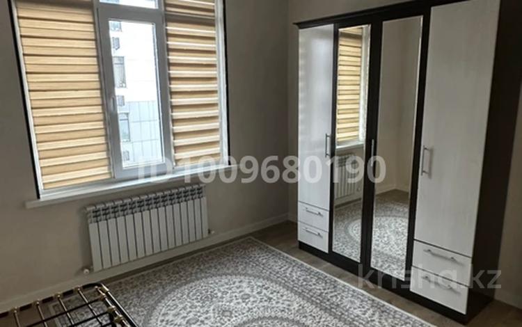 3-комнатная квартира · 60 м² · 3/5 этаж, мкр Алгабас, 7 38 за 280 000 ₸ в Алматы, Алатауский р-н — фото 2