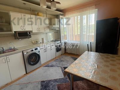2-бөлмелі пәтер · 60 м² · 4/5 қабат, мкр Тастак-3, Брусиловский 38 — Толе би Брусиловского, бағасы: 300 000 ₸ в Алматы, Алмалинский р-н