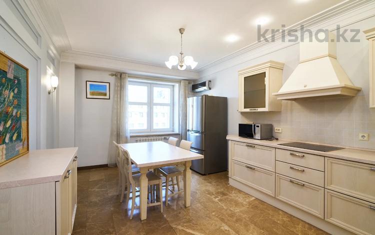 4-комнатная квартира · 223 м² · 7/8 этаж, Кабанбай Батыра 13 за 115 млн ₸ в Астане, Нура р-н — фото 25