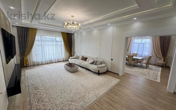 Отдельный дом · 6 комнат · 380 м² · 10 сот., Беккожаев 55 — Женис за 118 млн 〒 в  — фото 2