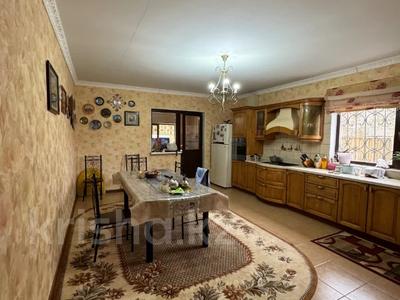 Отдельный дом · 5 комнат · 260 м² · 8 сот., мкр 8, Аксункар 7 за 60 млн 〒 в Актобе