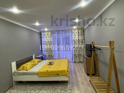 1-комнатная квартира · 33 м² · 3/5 этаж, 8 марта 126 — Сарайшык за 10 000 ₸ в Уральске, мкр Школьник