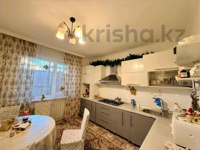 Отдельный дом · 5 комнат · 210 м² · 8.14 сот., мкр Калкаман-2, Кобылбаева 116 за 108 млн ₸ в Алматы, Наурызбайский р-н