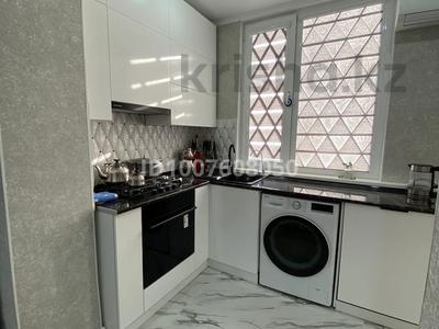 4-бөлмелі пәтер · 100 м² · 2/5 қабат, 14-й мкр 44, бағасы: 35 млн ₸ в Актау