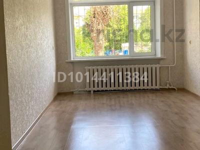 3-комнатная квартира · 56 м² · 1/5 этаж, Бостандыкская 54 — находится напротив р-ка Тайга за 25 млн ₸ в Петропавловске