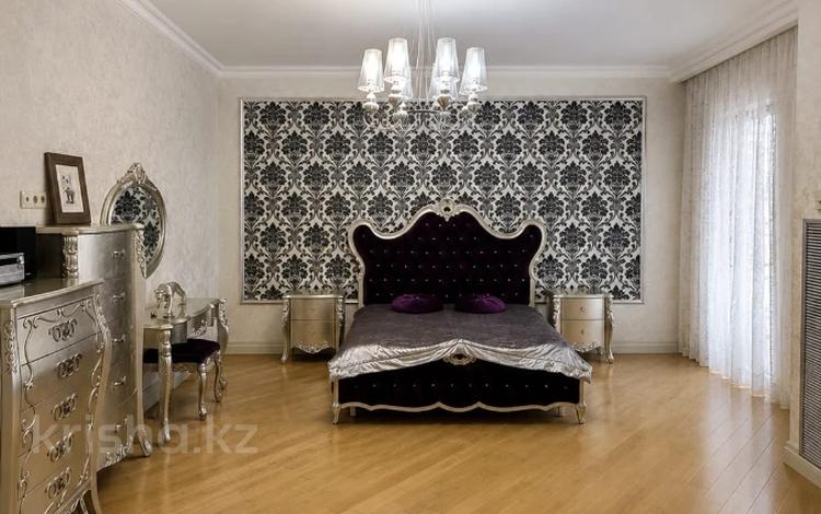 4-комнатная квартира · 200 м² · 4/7 этаж, Фурманова 301 за 1.2 млн ₸ в Алматы, Медеуский р-н — фото 4
