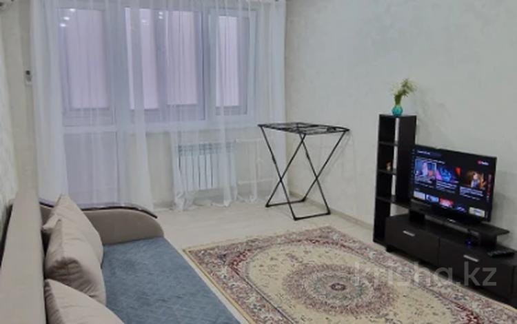 2-комнатная квартира · 60 м² · 2/5 этаж, Авангард 2 11 за 13 000 〒 в Атырау, мкр Авангард-2 — фото 2