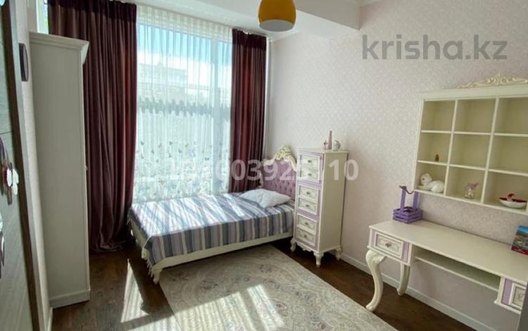 2-бөлмелі пәтер · 70 м² · 3/7 қабат, Искендерова 21, бағасы: 98 млн ₸ в Алматы, Медеуский р-н — фото 2