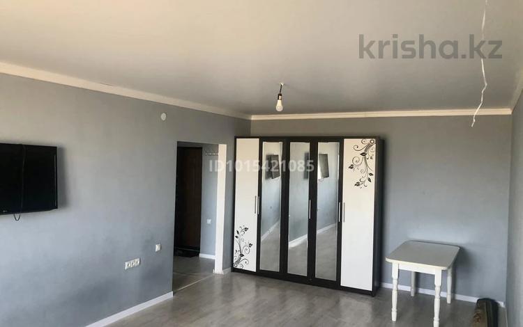1-комнатная квартира · 48 м² · 4/5 этаж, мкр. Алтын орда 29а за 120 000 ₸ в Актобе — фото 2