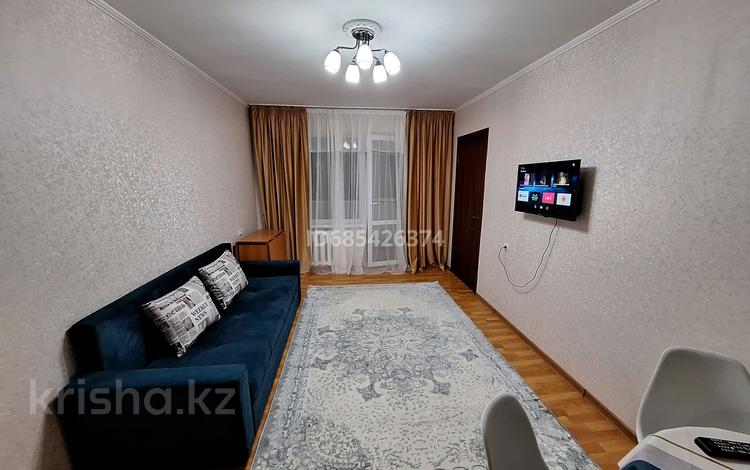 2-комнатная квартира, 45 м², 3/4 этаж посуточно, Конаева 20 за 16 000 〒 в Алматы, Медеуский р-н — фото 2