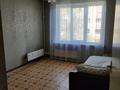 3-комнатная квартира, 65 м², 5 этаж помесячно, мкр Аксай-3А 76 за 200 000 〒 в Алматы, Ауэзовский р-н — фото 4