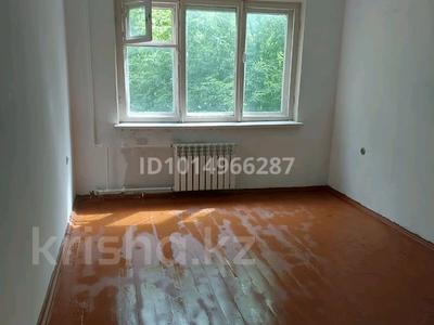 3-бөлмелі пәтер · 61 м² · 2/5 қабат, Абая 82/4, бағасы: 12 млн ₸ в Темиртау