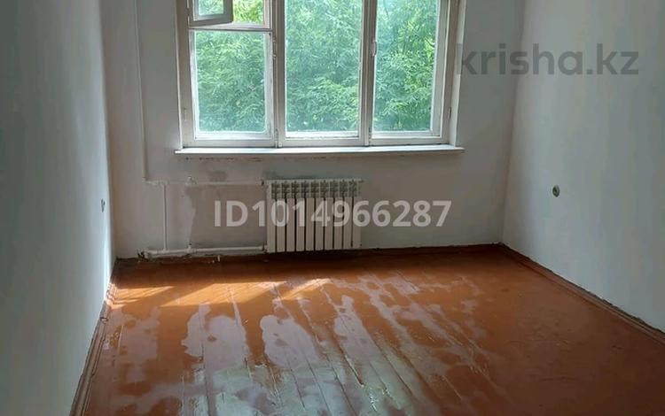 3-бөлмелі пәтер · 61 м² · 2/5 қабат, Абая 82/4, бағасы: 12 млн ₸ в Темиртау — фото 6