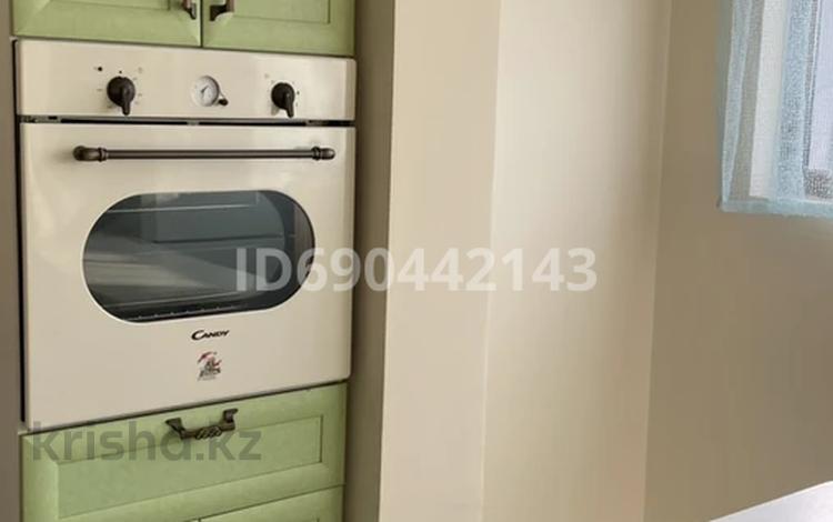 2-комнатная квартира · 57 м² · 6/9 этаж, мкр Таугуль-1 90 за 300 000 ₸ в Алматы, Ауэзовский р-н — фото 2