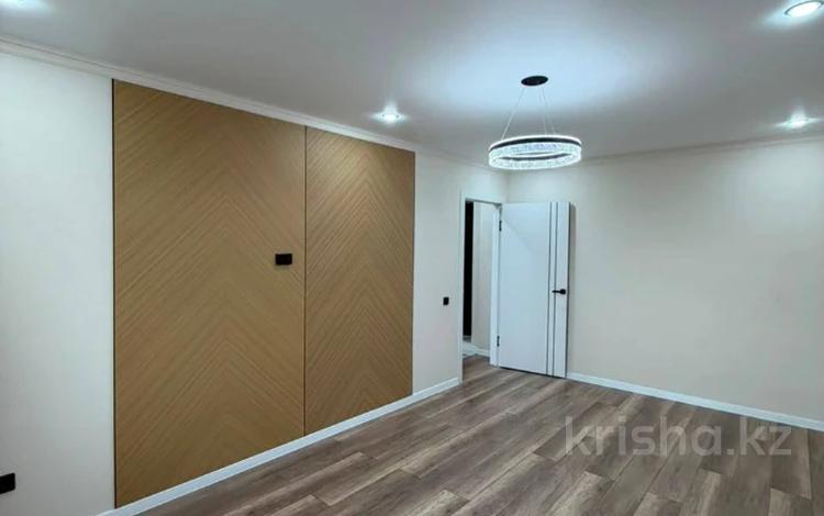 1-комнатная квартира · 33 м² · 4/5 этаж, мкр 5, Есет Батыра за 13 млн ₸ в Актобе — фото 2