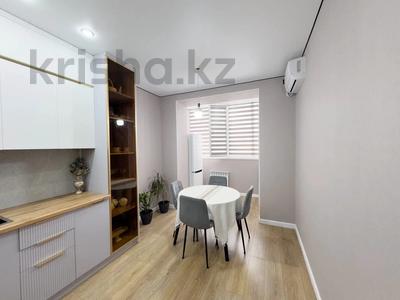 2-комнатная квартира · 58 м² · 8/10 этаж, Жубан Молдагалиев 10 — Горячая цена СРОЧНО за 34.9 млн 〒 в Астане, Нура р-н