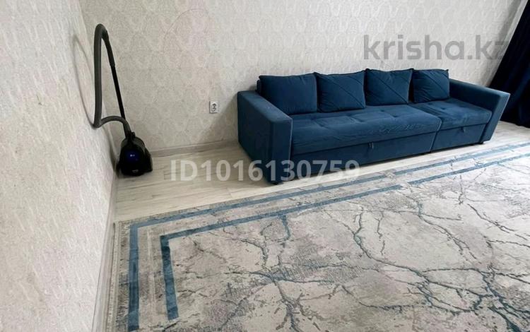 2-бөлмелі пәтер · 45 м² · 3/5 қабат, Карасай батыра 6 — школа 36, жд колледж, бағасы: 19 млн ₸ в Астане, Сарыарка р-н — фото 2