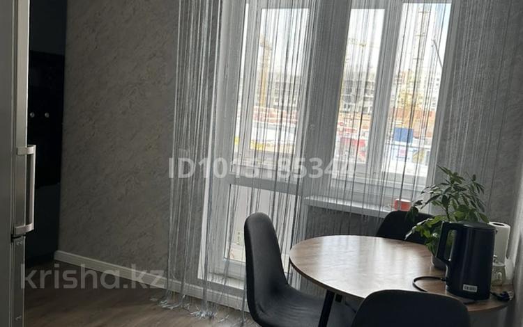 1-бөлмелі пәтер · 36.7 м² · 2/14 қабат, Е-429 14 — Айтматова-Мухамедханова. Район университета Казутб, МНУ.Большой Смол, бағасы: 26 млн ₸ в Астане, Нура р-н — фото 2