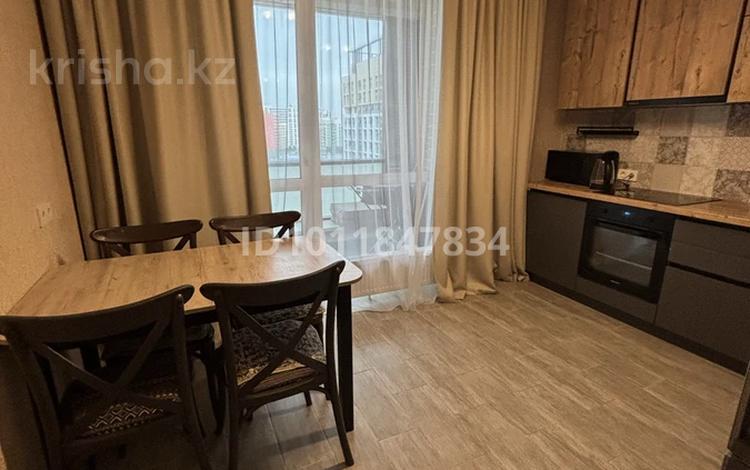 1-комнатная квартира · 45 м² · 8/10 этаж, Абикен Бектуров — Хан Шатыр за 270 000 ₸ в Астане, Есильский р-н — фото 11