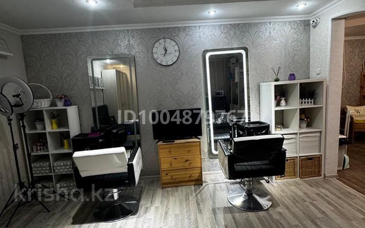 Салоны красоты · 64 м² за 60 000 〒 в Караганде, Казыбек би р-н — фото 4