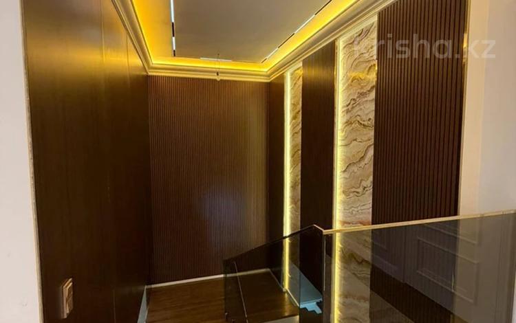 3-комнатная квартира · 166 м² · 8/10 этаж, 18А мкр 4 за 77 млн ₸ в Актау — фото 2