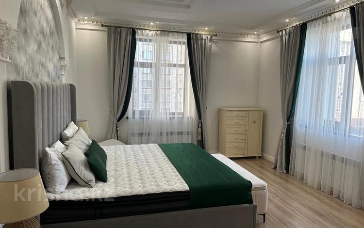 4-комнатная квартира · 180 м² · 5/8 этаж, Мангилик Ел 28 за 700 000 ₸ в Астане, Есильский р-н — фото 2
