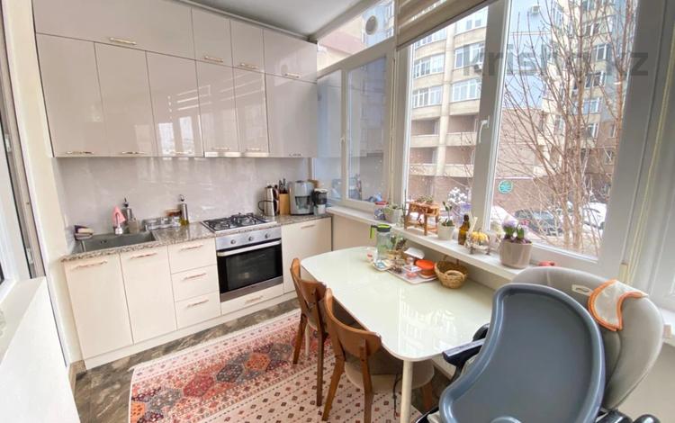3-комнатная квартира · 70 м² · 2/10 этаж, Кенесары хана за 53 млн ₸ в Алматы, Наурызбайский р-н — фото 8