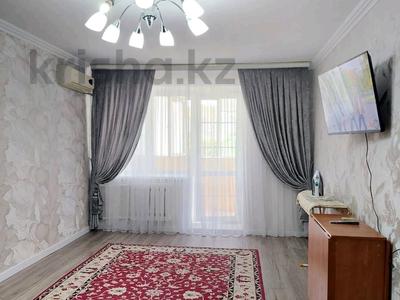 2-бөлмелі пәтер · 65 м² · 4/9 қабат, мкр 11 85, бағасы: 17 000 ₸ в Актобе